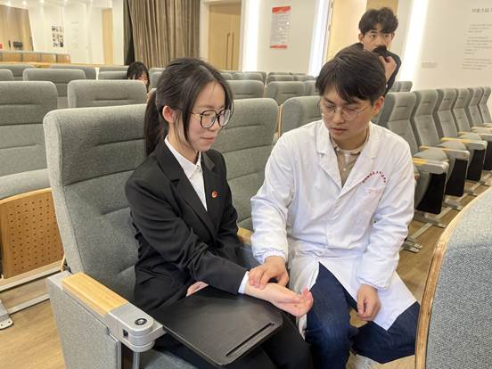 1b95d99e5945dbad7bfc7dca03c51b80_